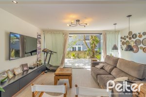 Casa em Condomínio à venda com 395m², 4 dormitórios, 4 suítes, 4 vagas, no bairro Alphaville em PORTO ALEGRE