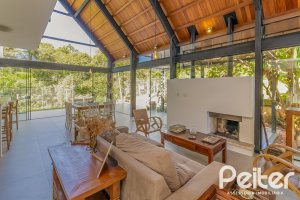 Casa em Condomínio à venda com 395m², 4 dormitórios, 4 suítes, 4 vagas, no bairro Alphaville em PORTO ALEGRE