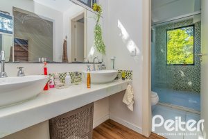 Casa em Condomínio à venda com 395m², 4 dormitórios, 4 suítes, 4 vagas, no bairro Alphaville em PORTO ALEGRE