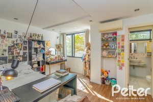 Casa em Condomínio à venda com 395m², 4 dormitórios, 4 suítes, 4 vagas, no bairro Alphaville em PORTO ALEGRE