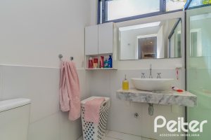 Casa em Condomínio à venda com 395m², 4 dormitórios, 4 suítes, 4 vagas, no bairro Alphaville em PORTO ALEGRE