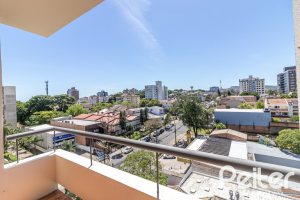 Apartamento à venda com 70m², 2 dormitórios, 1 vaga, no bairro Tristeza em Porto Alegre