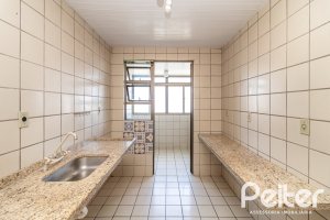 Apartamento à venda com 70m², 2 dormitórios, 1 vaga, no bairro Tristeza em Porto Alegre