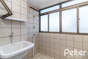 Apartamento à venda com 70m², 2 dormitórios, 1 vaga, no bairro Tristeza em Porto Alegre