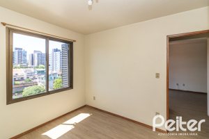 Apartamento à venda com 70m², 2 dormitórios, 1 vaga, no bairro Tristeza em Porto Alegre