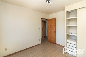 Apartamento à venda com 70m², 2 dormitórios, 1 vaga, no bairro Tristeza em Porto Alegre