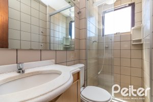 Apartamento à venda com 70m², 2 dormitórios, 1 vaga, no bairro Tristeza em Porto Alegre