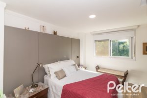 Casa em Condomínio à venda com 189m², 3 dormitórios, 1 suíte, 3 vagas, no bairro Tristeza em Porto Alegre