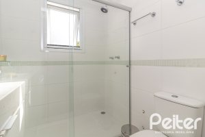 Casa em Condomínio à venda com 189m², 3 dormitórios, 1 suíte, 3 vagas, no bairro Tristeza em Porto Alegre