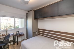 Casa em Condomínio à venda com 189m², 3 dormitórios, 1 suíte, 3 vagas, no bairro Tristeza em Porto Alegre