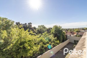 Casa em Condomínio à venda com 189m², 3 dormitórios, 1 suíte, 3 vagas, no bairro Tristeza em Porto Alegre