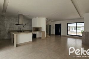 Casa em Condomínio à venda com 216m², 3 dormitórios, 3 suítes, 2 vagas, no bairro Ipanema em Porto Alegre