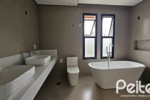 Casa em Condomínio à venda com 216m², 3 dormitórios, 3 suítes, 2 vagas, no bairro Ipanema em Porto Alegre