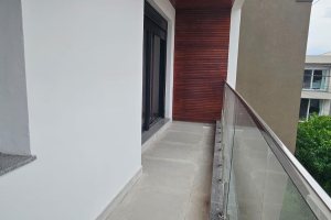 Casa em Condomínio à venda com 216m², 3 dormitórios, 3 suítes, 2 vagas, no bairro Ipanema em Porto Alegre