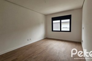 Casa em Condomínio à venda com 216m², 3 dormitórios, 3 suítes, 2 vagas, no bairro Ipanema em Porto Alegre