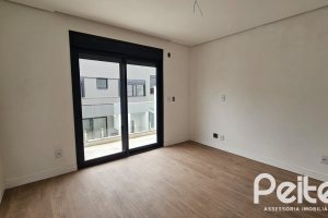 Casa em Condomínio à venda com 216m², 3 dormitórios, 3 suítes, 2 vagas, no bairro Ipanema em Porto Alegre