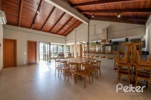 Casa em Condomínio à venda com 229m², 3 dormitórios, 3 suítes, 4 vagas, no bairro Cristal em Porto Alegre