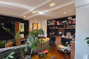 Casa em Condomínio à venda com 229m², 3 dormitórios, 3 suítes, 4 vagas, no bairro Cristal em Porto Alegre