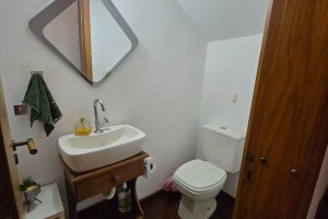 Casa em Condomínio à venda com 229m², 3 dormitórios, 3 suítes, 4 vagas, no bairro Cristal em Porto Alegre