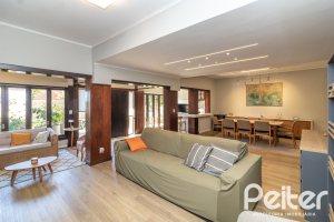 Casa em Condomínio à venda com 421m², 3 dormitórios, 3 suítes, 4 vagas, no bairro Tristeza em Porto Alegre