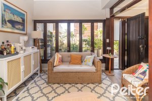 Casa em Condomínio à venda com 421m², 3 dormitórios, 3 suítes, 4 vagas, no bairro Tristeza em Porto Alegre