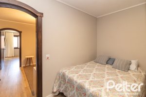 Casa em Condomínio à venda com 421m², 3 dormitórios, 3 suítes, 4 vagas, no bairro Tristeza em Porto Alegre