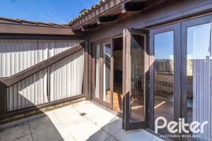 Casa em Condomínio à venda com 421m², 3 dormitórios, 3 suítes, 4 vagas, no bairro Tristeza em Porto Alegre