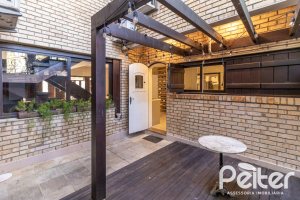 Casa em Condomínio à venda com 421m², 3 dormitórios, 3 suítes, 4 vagas, no bairro Tristeza em Porto Alegre