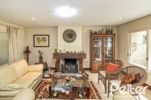 Casa em Condomínio à venda com 293m², 3 dormitórios, 1 suíte, 2 vagas, no bairro Tristeza em Porto Alegre