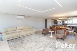 Apartamento à venda com 217m², 3 dormitórios, 3 suítes, 3 vagas, no bairro Tristeza em PORTO ALEGRE