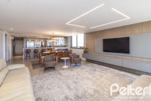 Apartamento à venda com 217m², 3 dormitórios, 3 suítes, 3 vagas, no bairro Tristeza em PORTO ALEGRE