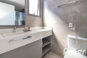 Apartamento à venda com 217m², 3 dormitórios, 3 suítes, 3 vagas, no bairro Tristeza em PORTO ALEGRE