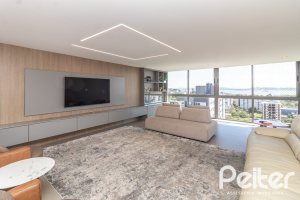 Apartamento à venda com 217m², 3 dormitórios, 3 suítes, 3 vagas, no bairro Tristeza em PORTO ALEGRE