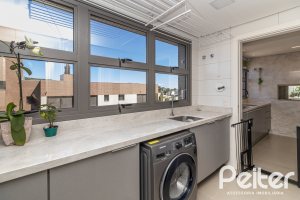 Apartamento à venda com 217m², 3 dormitórios, 3 suítes, 3 vagas, no bairro Tristeza em PORTO ALEGRE