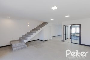 Casa à venda com 180m², 3 dormitórios, 1 suíte, 2 vagas, no bairro Ipanema em Porto Alegre