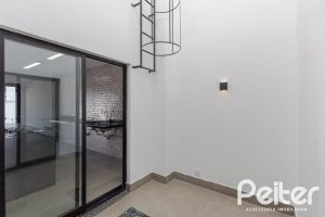 Casa à venda com 180m², 3 dormitórios, 1 suíte, 2 vagas, no bairro Ipanema em Porto Alegre