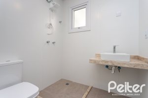 Casa em Condomínio à venda com 150m², 3 dormitórios, 3 suítes, 2 vagas, no bairro Ipanema em Porto Alegre