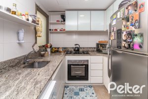 Apartamento à venda com 89m², 3 dormitórios, 1 suíte, 1 vaga, no bairro Ipanema em PORTO ALEGRE