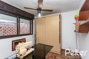 Casa à venda com 280m², 3 dormitórios, 1 suíte, 4 vagas, no bairro Tristeza em Porto Alegre
