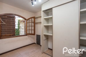 Casa à venda com 171m², 3 dormitórios, 1 suíte, no bairro Ipanema em Porto Alegre