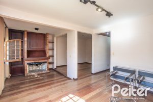 Casa à venda com 171m², 3 dormitórios, 1 suíte, no bairro Ipanema em Porto Alegre