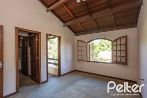 Casa à venda com 171m², 3 dormitórios, 1 suíte, no bairro Ipanema em Porto Alegre