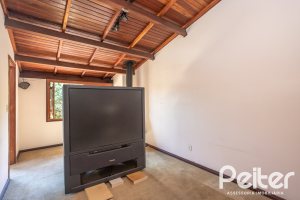 Casa à venda com 171m², 3 dormitórios, 1 suíte, no bairro Ipanema em Porto Alegre