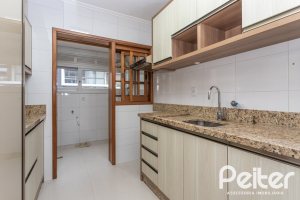 Apartamento à venda com 95m², 3 dormitórios, 1 suíte, 2 vagas, no bairro Tristeza em PORTO ALEGRE