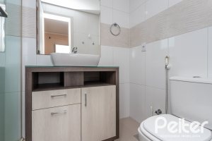 Apartamento à venda com 95m², 3 dormitórios, 1 suíte, 2 vagas, no bairro Tristeza em PORTO ALEGRE