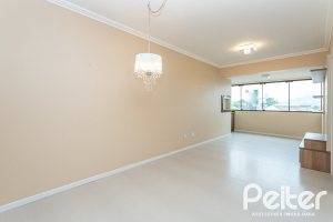 Apartamento à venda com 95m², 3 dormitórios, 1 suíte, 2 vagas, no bairro Tristeza em PORTO ALEGRE