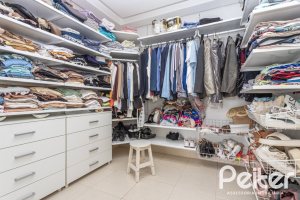 Casa à venda com 309m², 5 dormitórios, 3 suítes, 4 vagas, no bairro Ipanema em Porto Alegre