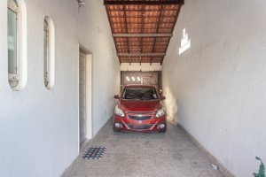 Casa à venda com 350m², 3 dormitórios, 3 suítes, 2 vagas, no bairro Ipanema em Porto Alegre