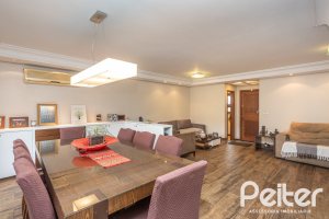 Casa em Condomínio à venda com 340m², 3 dormitórios, 1 suíte, 2 vagas, no bairro Jardim Isabel em Porto Alegre