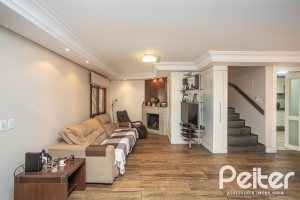 Casa em Condomínio à venda com 340m², 3 dormitórios, 1 suíte, 2 vagas, no bairro Jardim Isabel em Porto Alegre